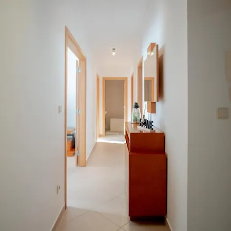 Sea House נאזרה