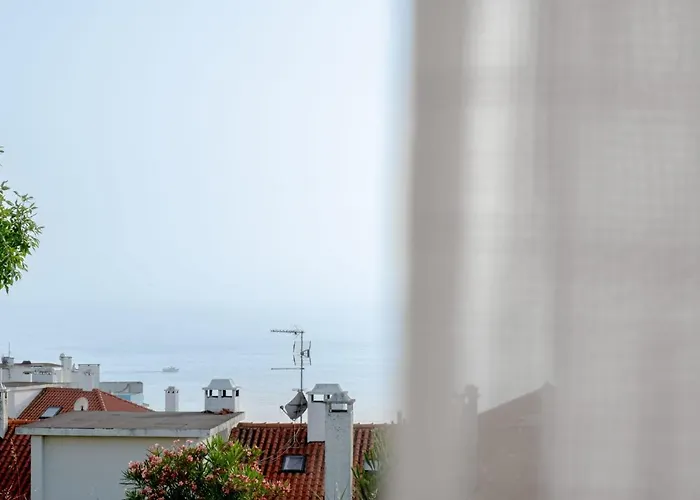 Sea House *